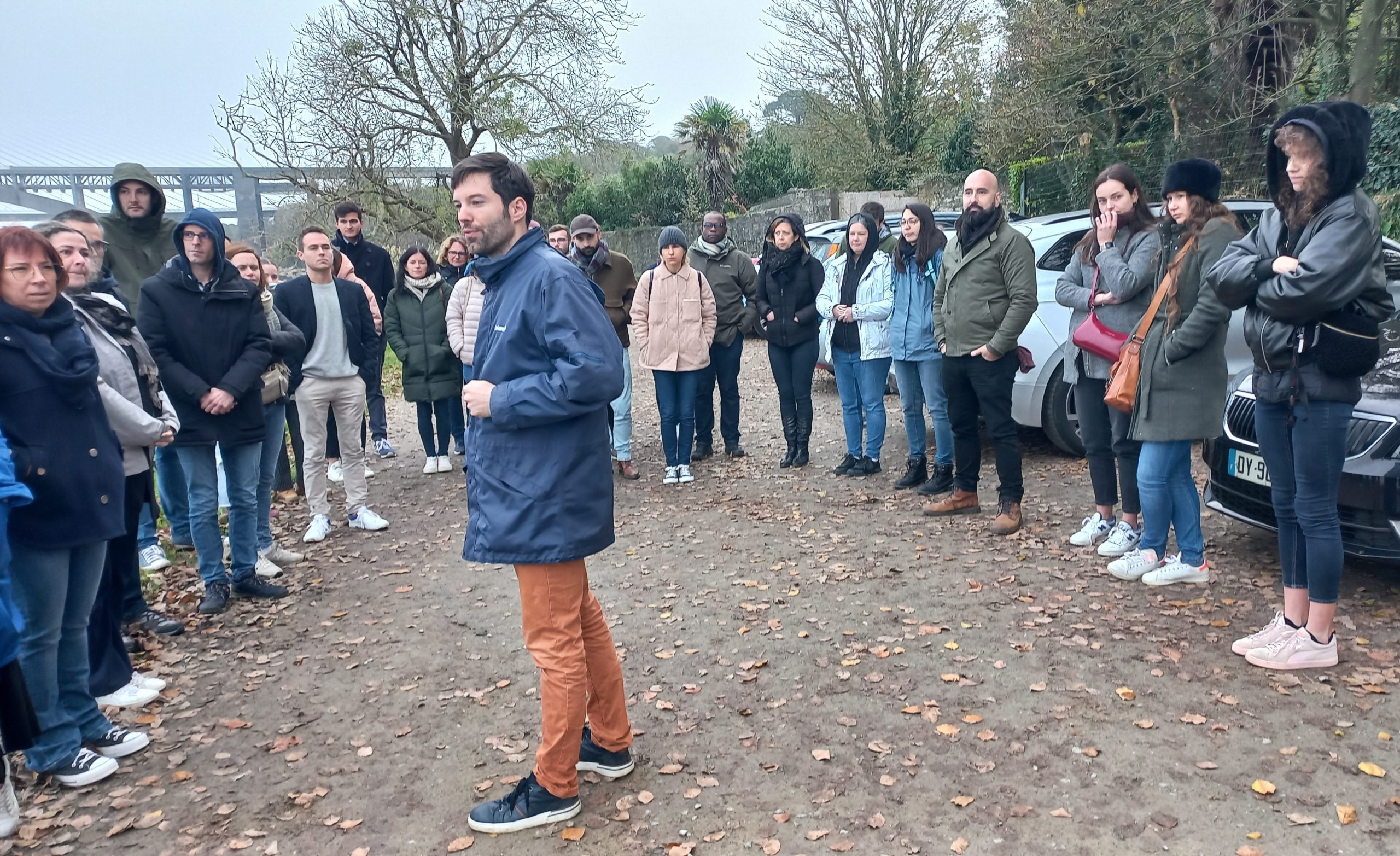 SURAVENIR sensibilise ses collaborateurs à la laisse de mer et collecte 28 kg de déchets !
