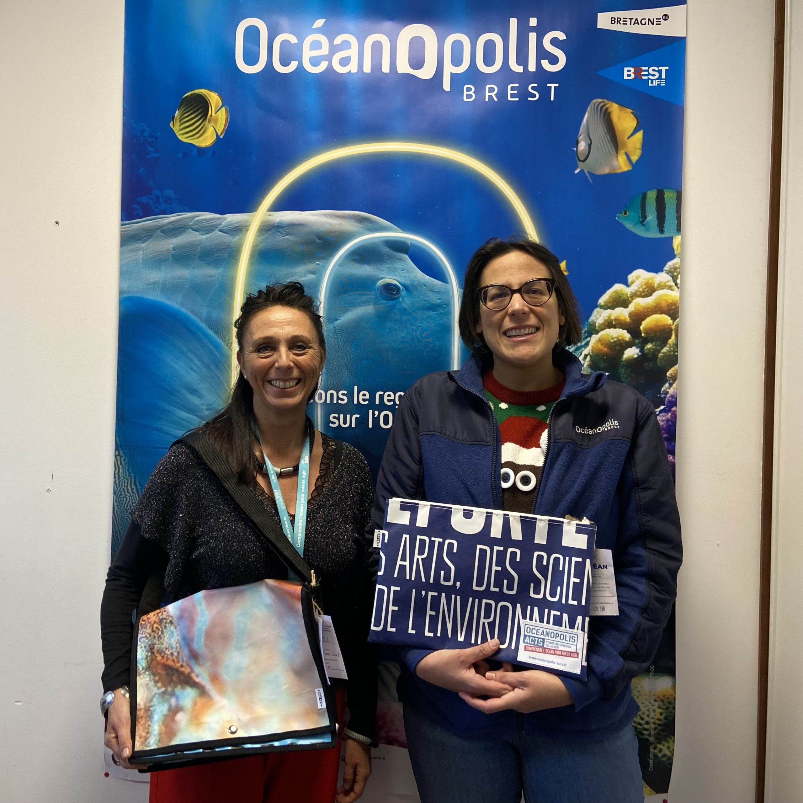 Le Fonds de dotation Océanopolis Acts et Océanopolis recyclent des vieilles bâches publicitaires !