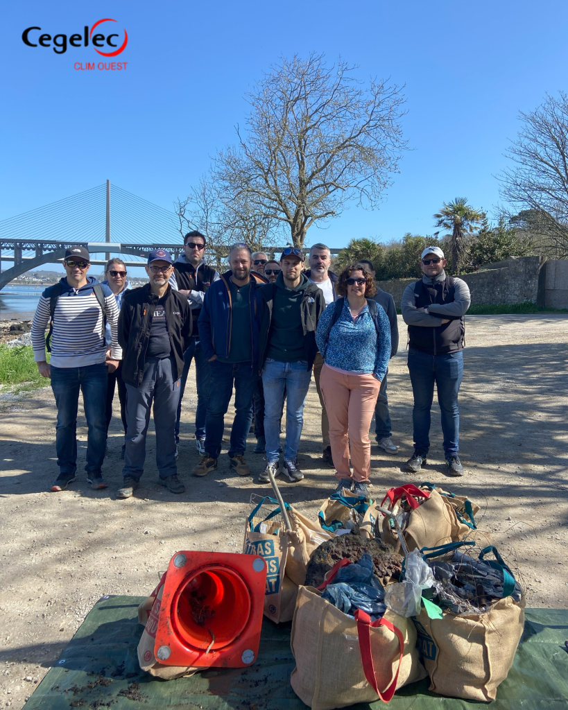 photo de groupe cegelec